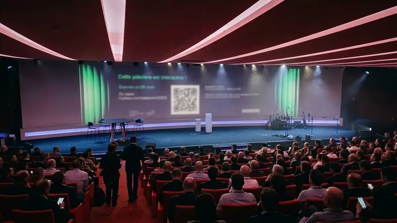 QR code de connexion affiché au début d’une plénière